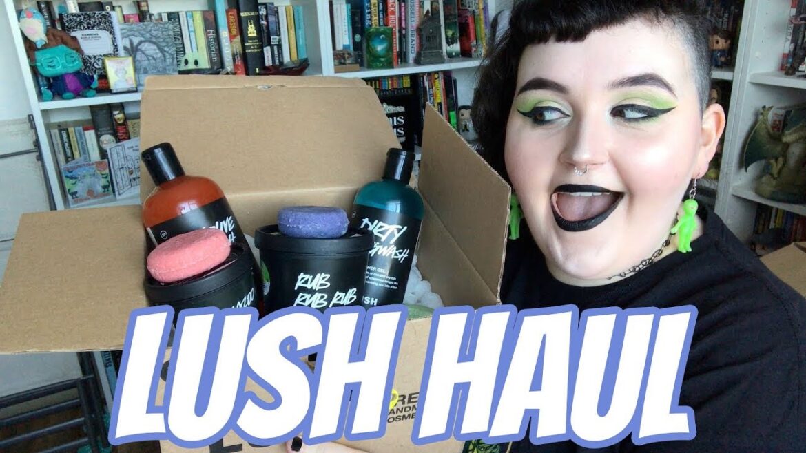 LUSH HAUL - SHOWER GELS & SHAMPOO BARS