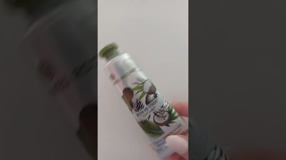 crème pour les mains à la noix de coco kiss💋