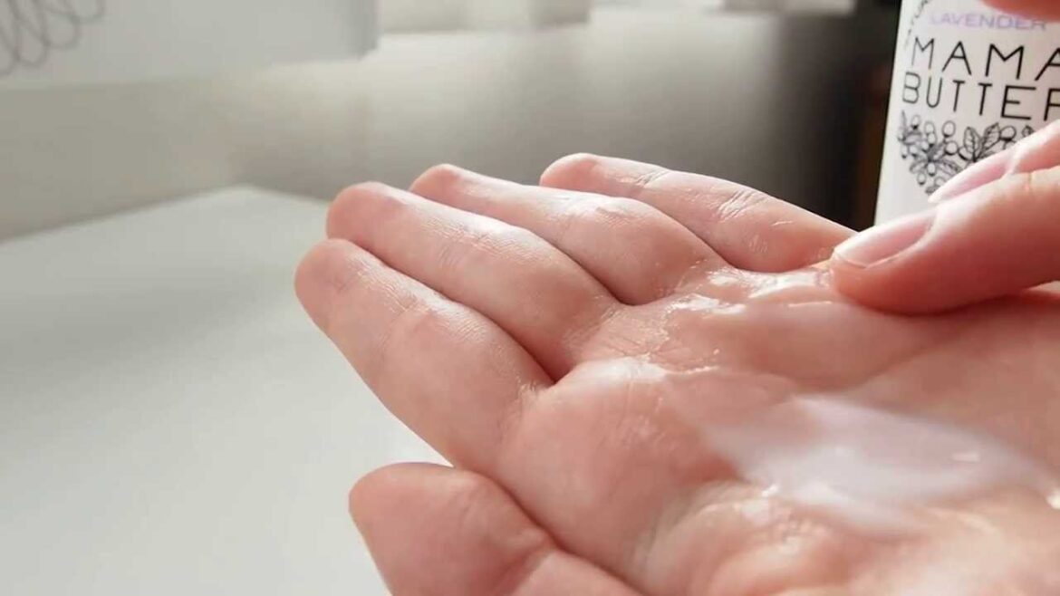 MAMABUTTER:出産祝いにおススメ!ママと赤ちゃんが使えるママバターのフェイスローション MAMABUTTER:出産祝いにおススメ!ママと赤ちゃんが使えるママバターのフェイスローション