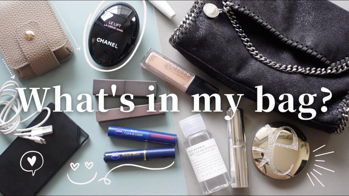 バッグの中身 | What's in my bag? 秋のお出かけする時ver. バッグの中身 | What's in my bag? 秋のお出かけする時ver.