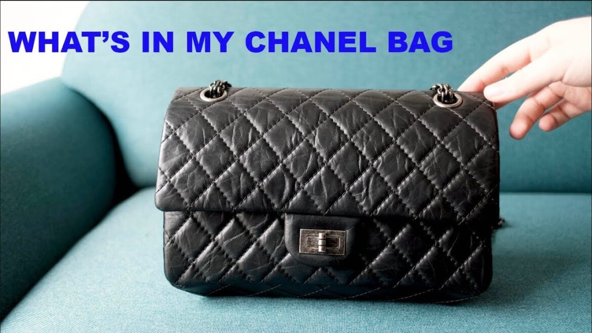 WHATS IN MY CHANEL BAG AND WEAR AND TEAR UPDATE11