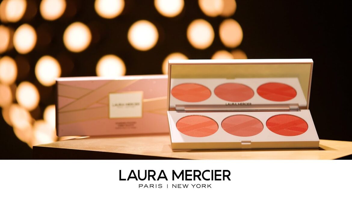 【@cosme BEAUTY DAY限定発売】HolidayCollection 2021”スタンディングオベーション　チーク パレット”