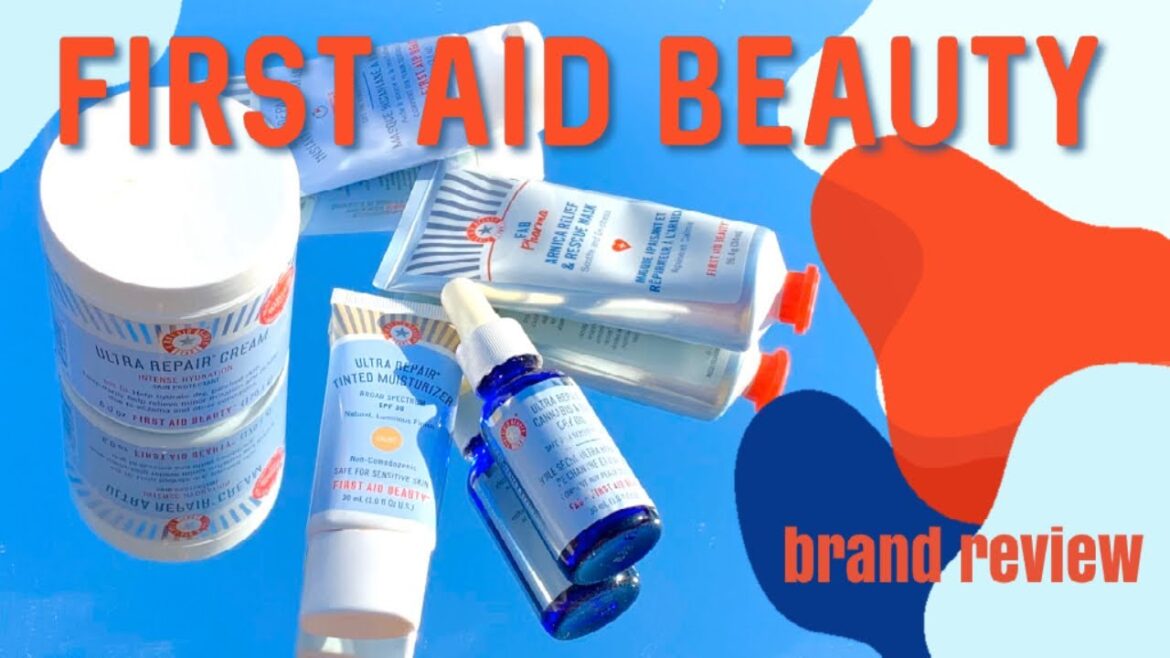 FIRST AID BEAUTY REVIEW | ultra repair cream tinted moisturizer brand review 🌟 skinglowies