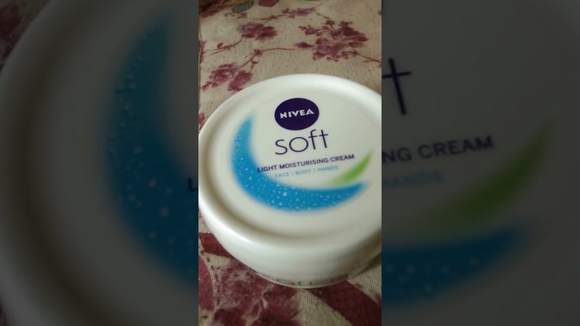 Nivea 😲 soft light moisturising cream 🤭 #shorts #Nivea #viral #beautytips ❤