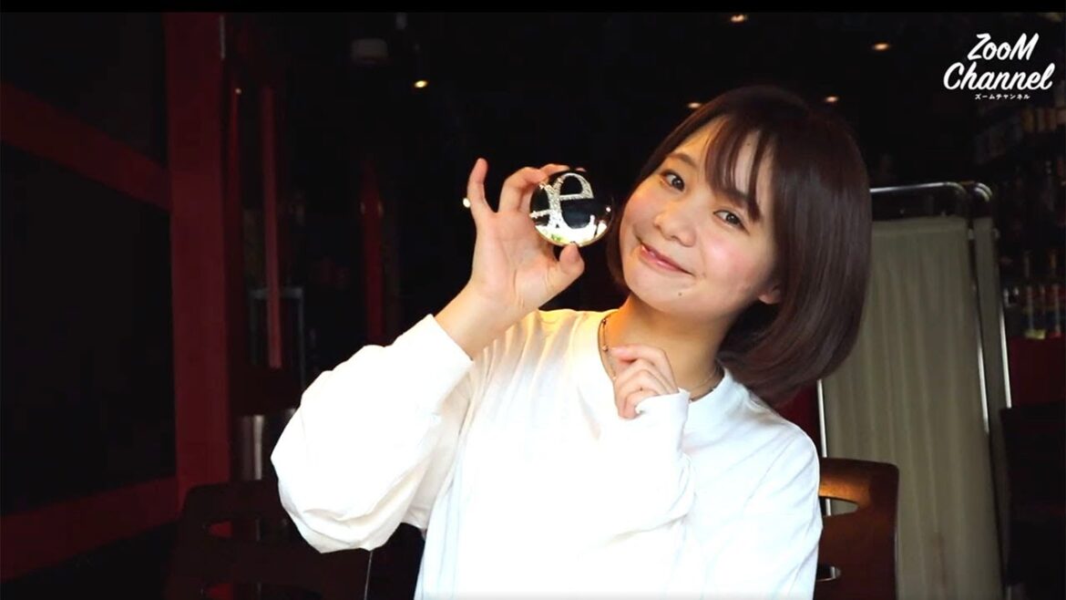 真奈のカバンの中身とスタメンコスメと20の質問 真奈のカバンの中身とスタメンコスメと20の質問