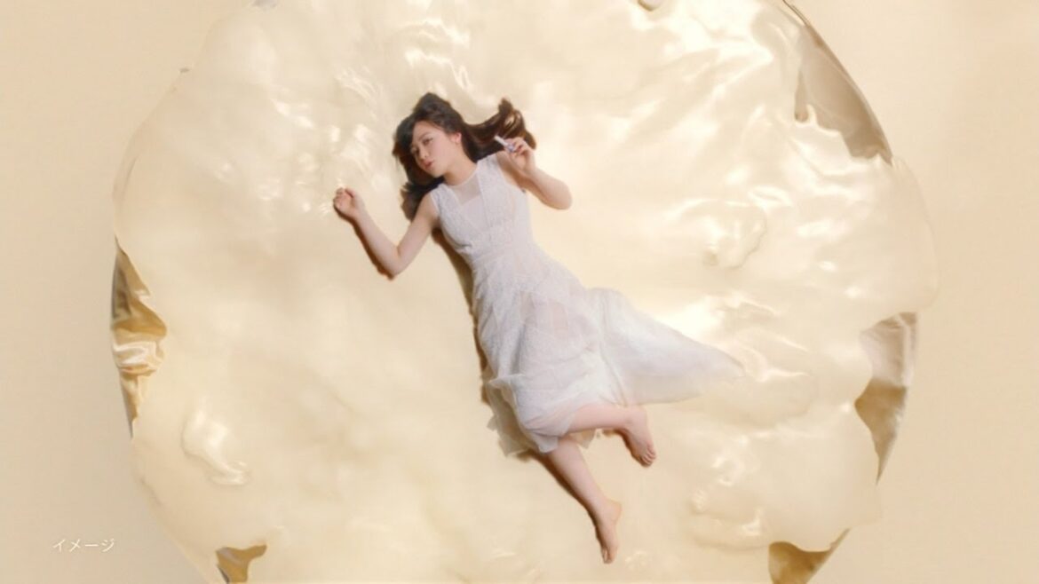 橋本環奈  ロート製薬 メンソレータム メルティクリームリップ  「はじめての口どけ体験 とろとろカンナ」篇 TVCM