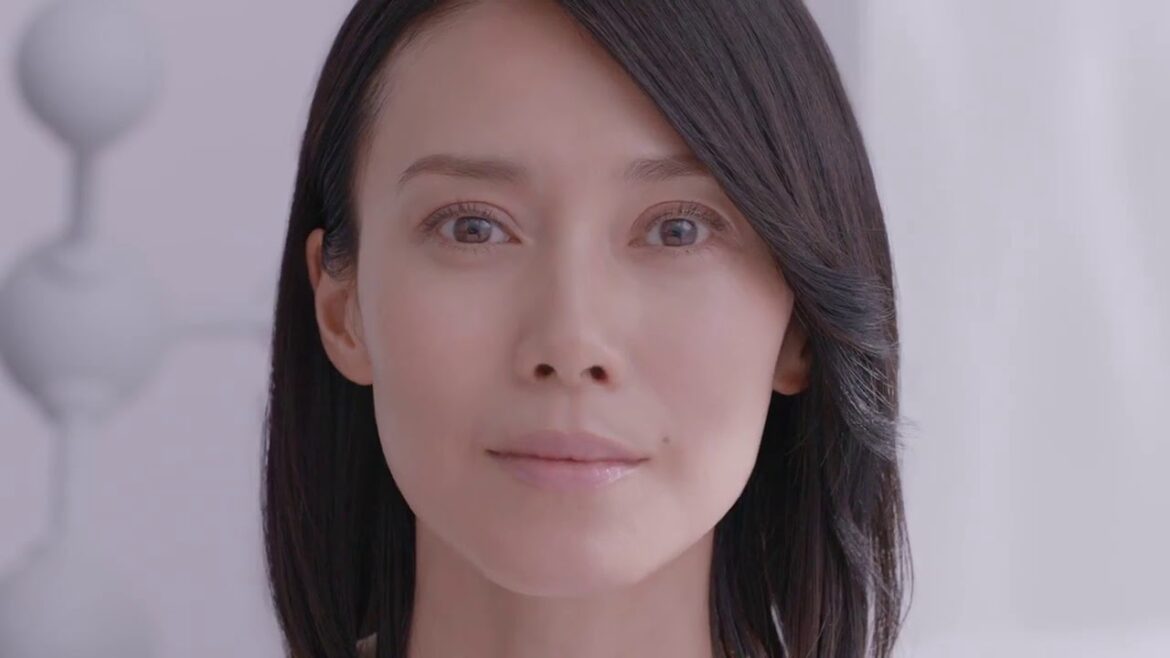 hadakara（ハダカラ）「吸着保湿」／30秒／ライオン