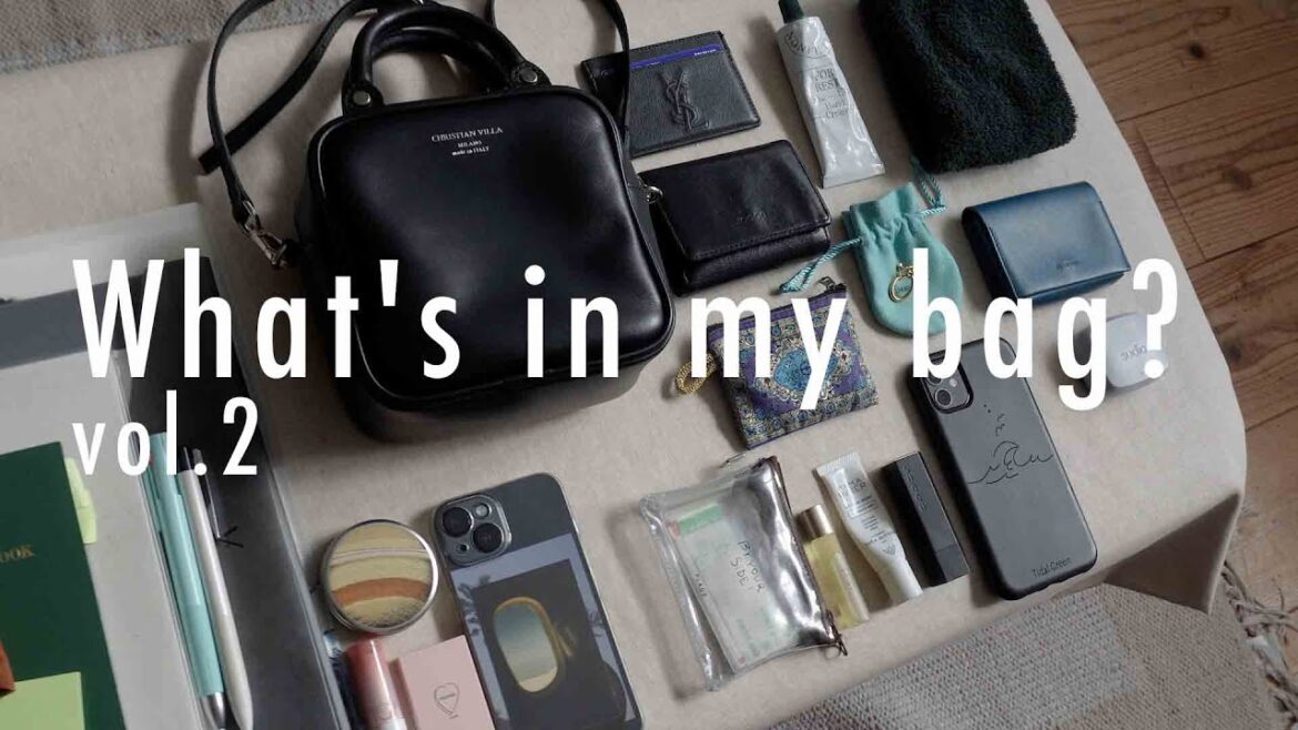 【What’s in my bag】大人気企画第二弾!シンプルでも個性溢れる4名の鞄の中身。【私服チェックも】 【What's in my bag】大人気企画第二弾!シンプルでも個性溢れる4名の鞄の中身。【私服チェックも】