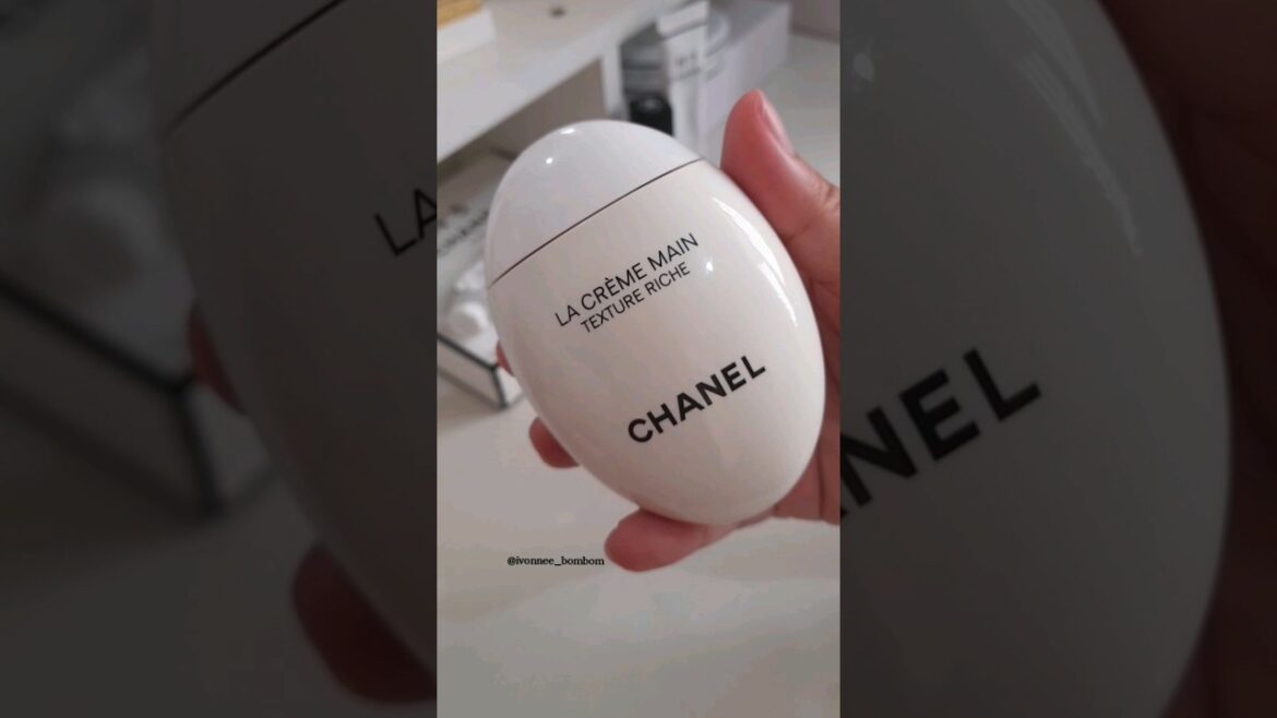 LA CRÈME MAIN TEXTURE RICHE 🤍 #chanelbeauty #chanellacrememain