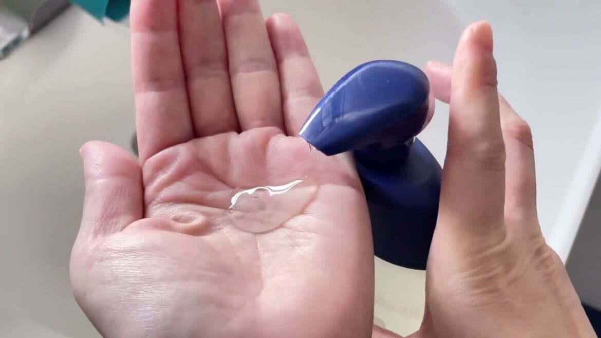 Aquaphor｜ベビーシャンプー&ウォッシュ（無香料）の使用イメージ