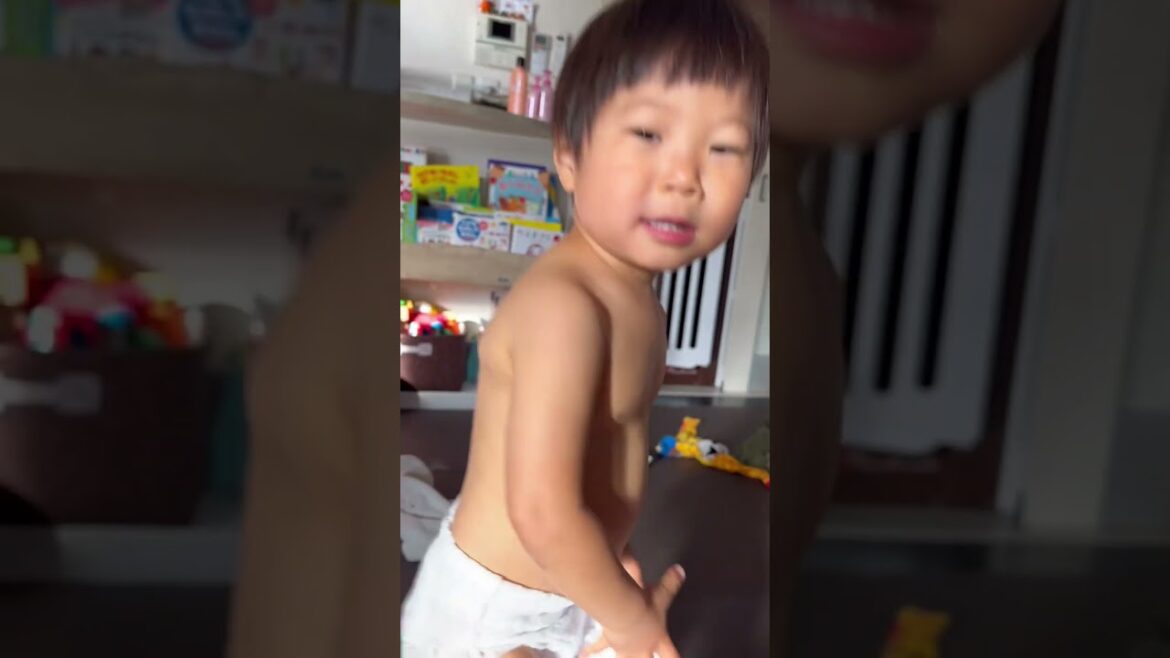 #イヤイヤ期「この後パンツ一丁で外行くーって言うてた😂」#shorts