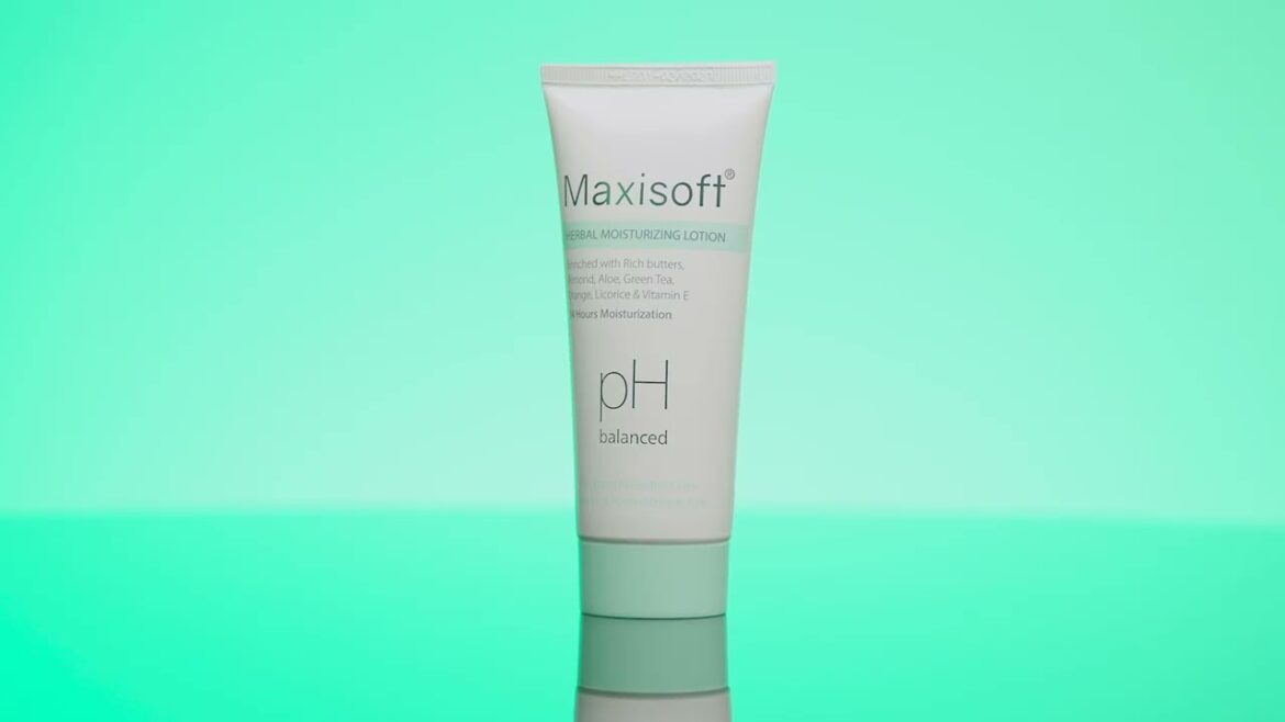 Maxisoft Herbal Moisturising Lotion | Intense 24 Hrs Hydration & Nourishment Maxisoft Herbal Moisturising Lotion | Intense 24 Hrs Hydration & Nourishment