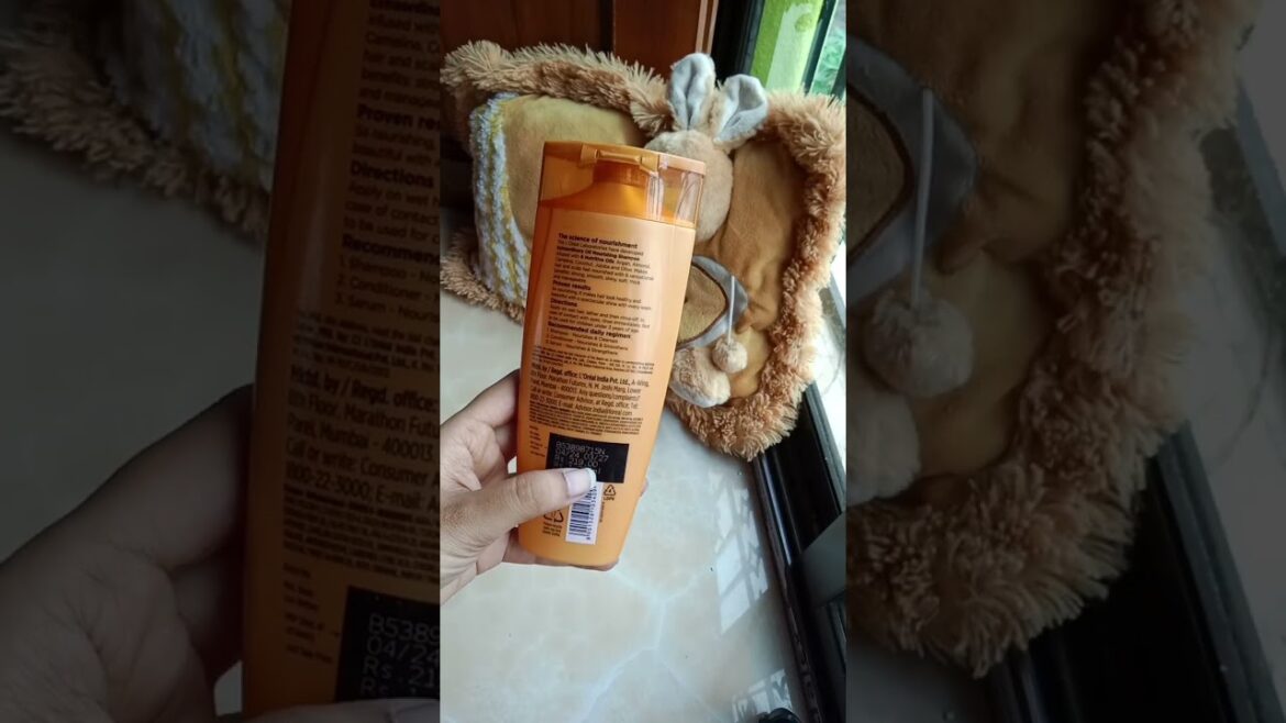 #viralshort #shortvideo#trendingsong#Loreal paris shampoo for dry freezy hair#To Hain Toh song