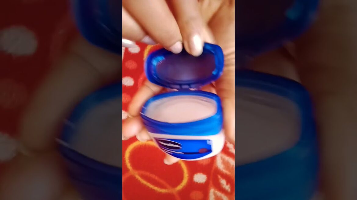Vaseline Skin Protecting Jelly Review #shorts #ytshorts