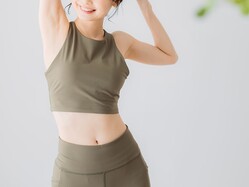 上半身の贅肉がスッキリ落ちていく。1日5回【お腹&腕肩周りが一気に引き締まる】簡単習慣