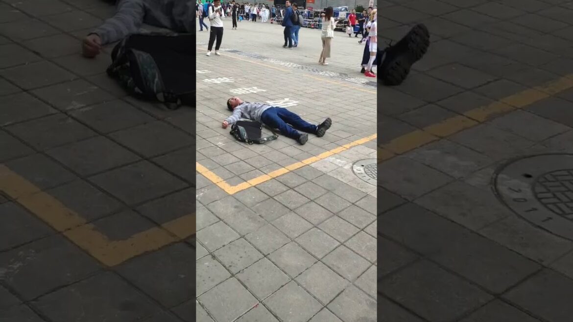 中國の野獸先輩コスプレ