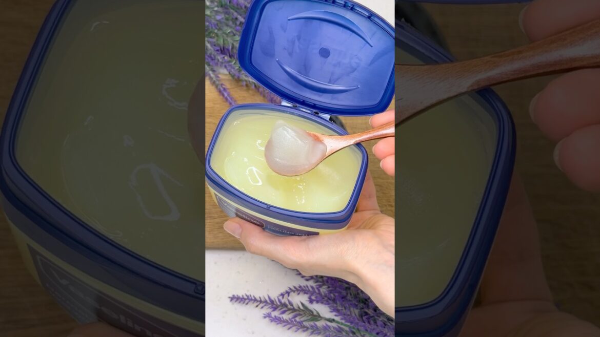 At 65 and no more wrinkles! Vaseline and cornstarch Anti-Aging Mask #wrinkleremoval At 65 and no more wrinkles! Vaseline and cornstarch Anti-Aging Mask #wrinkleremoval