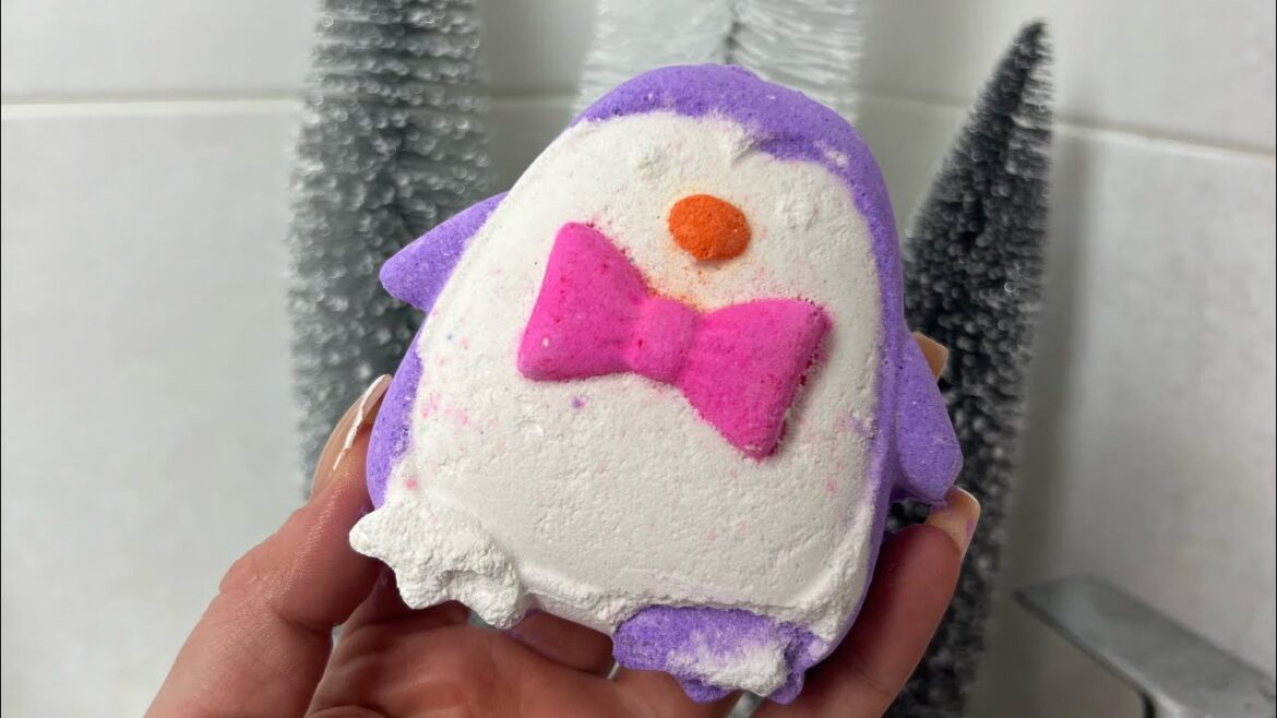 Penguin bath bomb from the @LUSH Christmas range #lushcommunity #christmas2023