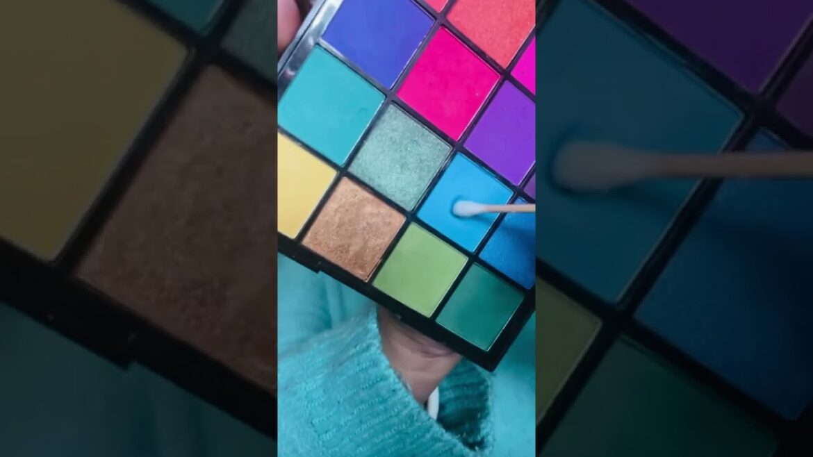 Vaseline hack |macthing bindi hack |#shorts #vaseline #beautyhacks #makeuphacks #trending #short Vaseline hack |macthing bindi hack |#shorts #vaseline #beautyhacks #makeuphacks #trending #short