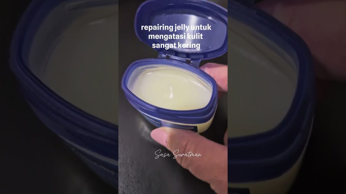 Vaseline Petroleum Jelly-mengatasi kulit kering, tumit dan bibir pecah-pecah