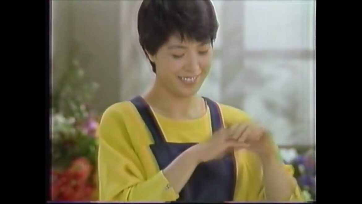 アトリックス ハンドクリーム CM 1986年 for @leejoe86686, @joelec3732 & @emilianovhs