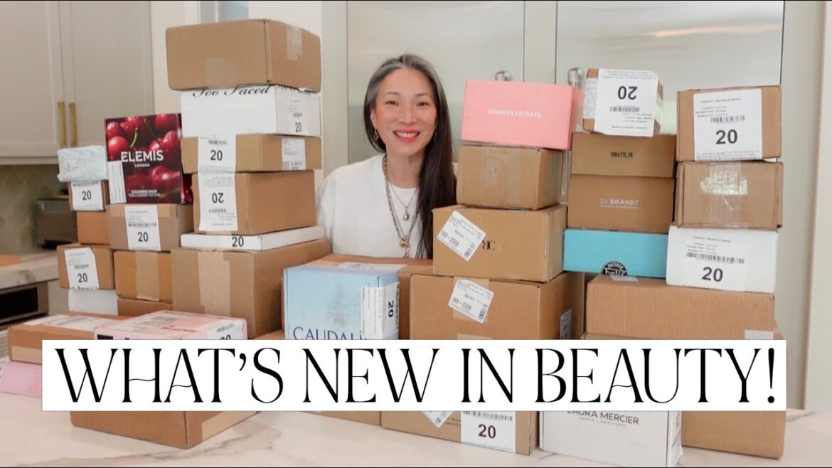What's New In Beauty! Huge PR Haul!
