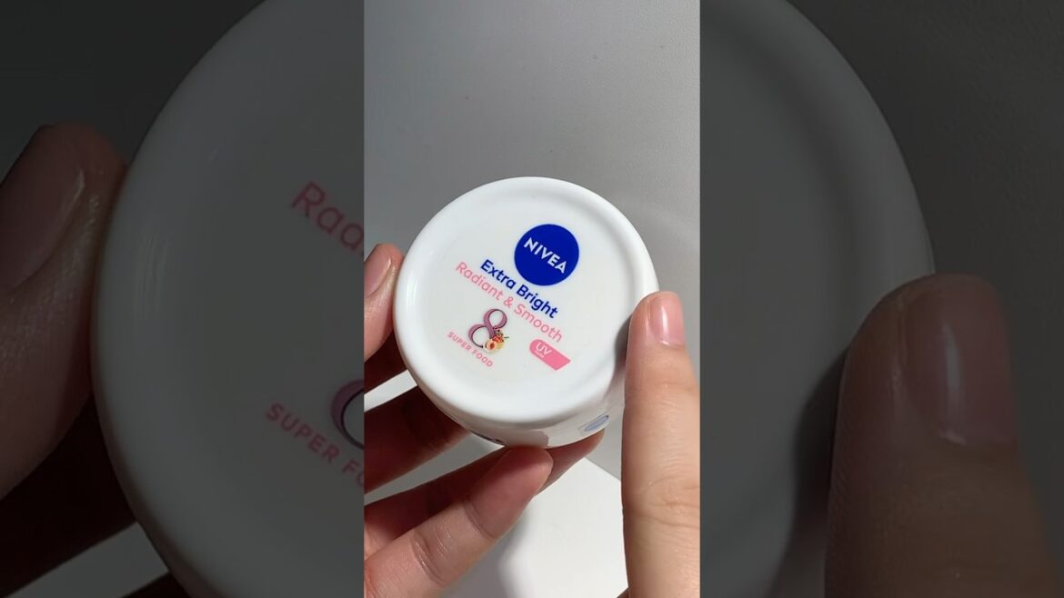 Nivea Radiant & Smooth 💖 #moisturizer #bodycare #bodylotion #skincare #shorts