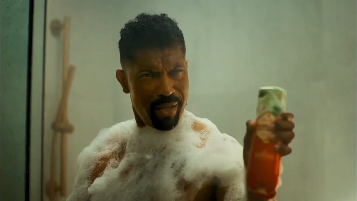 Old Spice Gentleman's Super Hydration Body Wash (2025)