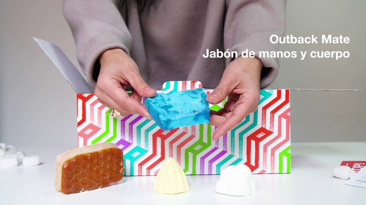 Stop! Shower Time! | Unboxing Lush
