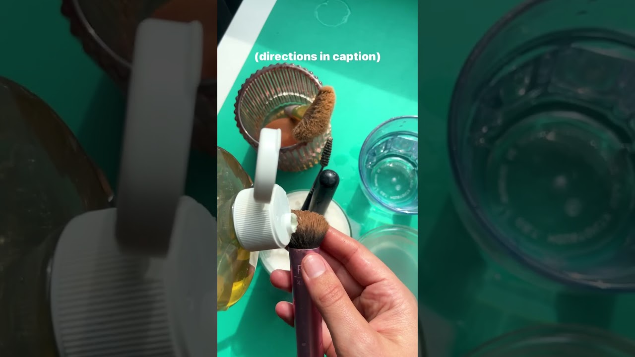 Cleaning Makeup Brushes With Dr Bronner s Peppermint Soap WACOCA LIFE