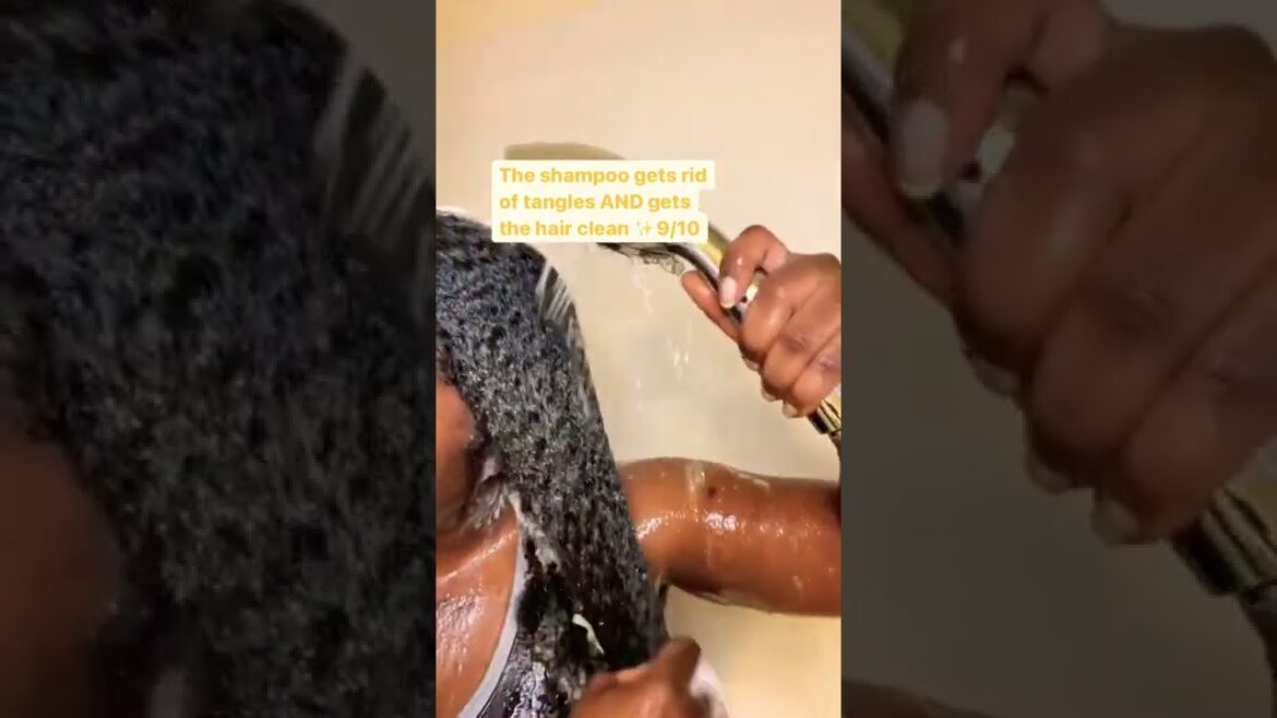 Curly Natural Wash Day Routine💦💆🏾‍♀️ #shorts