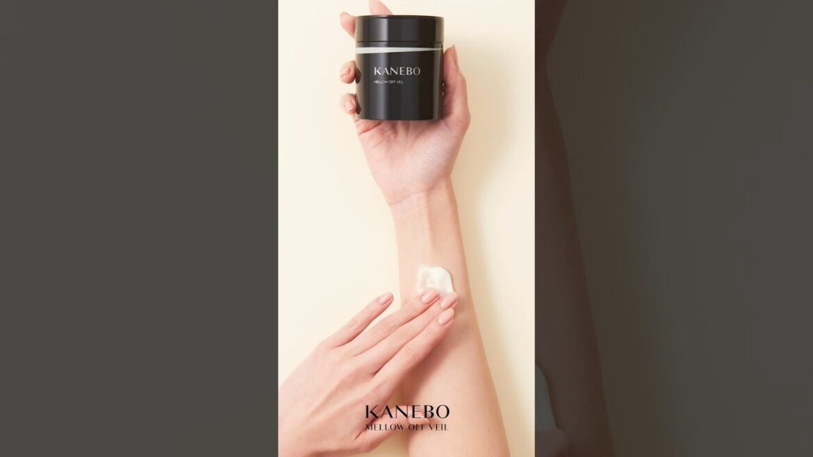 𝑴𝒚 𝒉𝒂𝒏𝒅𝒔🤲🏻　　#手タレ　#ハンドモデル　#パーツモデル　#handmodel  #partsmodel #広告モデル　#カネボウ　#kanebo #化粧品