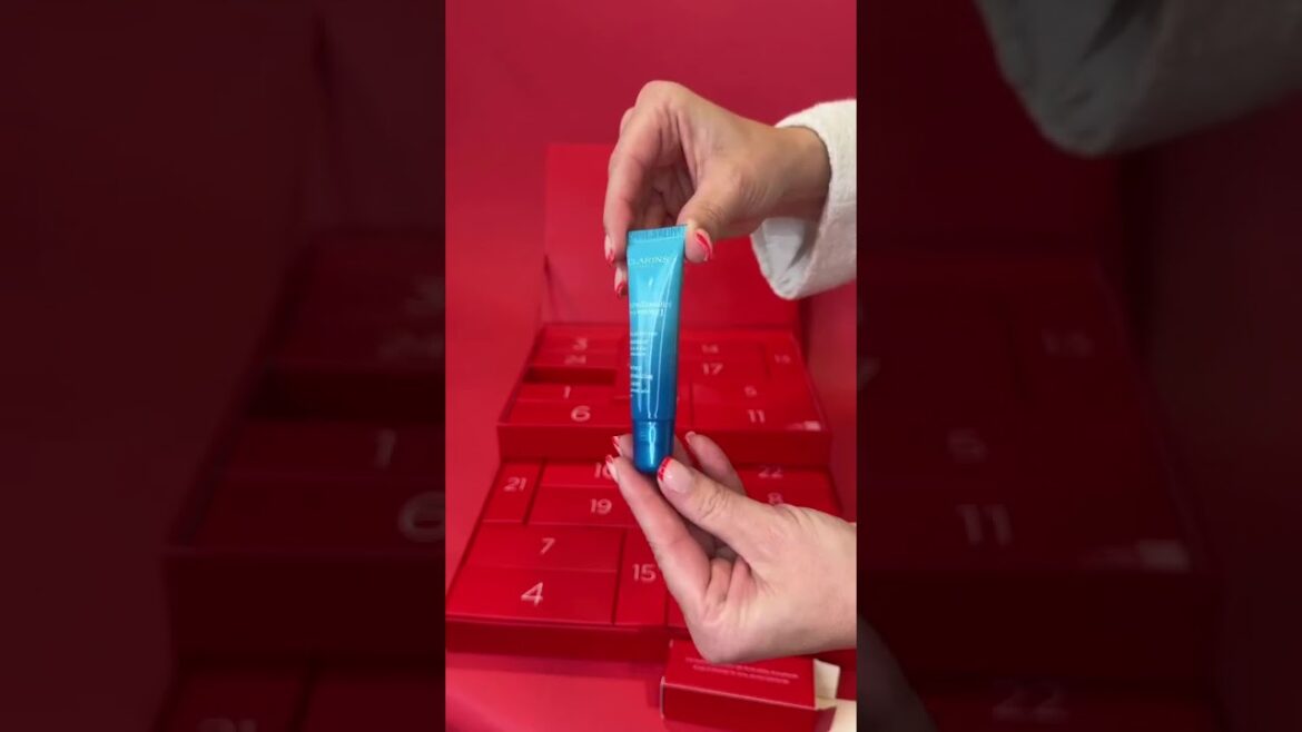 Clarins Reveals Two 2025 Beauty Advent Calendars ✨👏