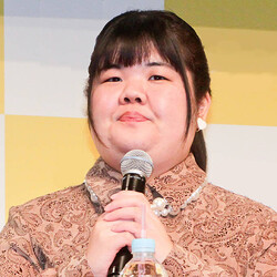 
          ぼる塾・あんり「浮かない、毛穴にも入り込まない」プロも愛用！お気に入りコンシーラー
        
