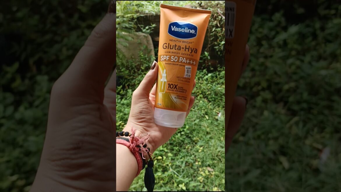 Vaseline Gluta-Hya sunscreen review #shorts #vaselineglutahya #vaseline #skincare #sunscreen