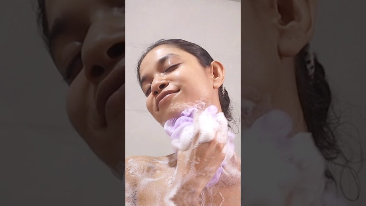 Shower Routine ✨ Shower Gel & Body Wash Review 💯 #showerroutine #shower #showergel #bodywash #shorts