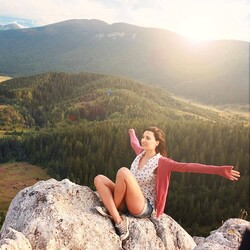 「本好き」をアピールして知的に思われるための演出9パターン