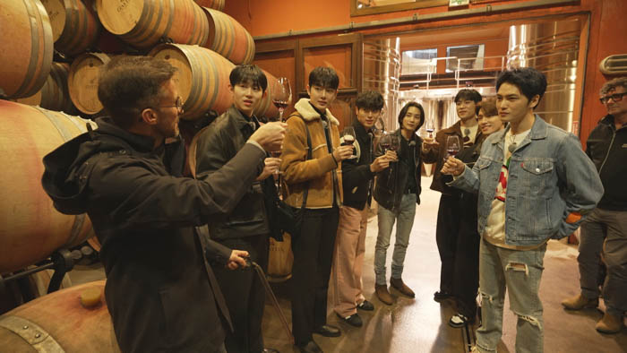 ジェジュン、SEVENTEENのJEONGHAN＆DINOら出演！Mnet Japanで『魔法のランプ―イケメン旅行記 in France―』放送決定！