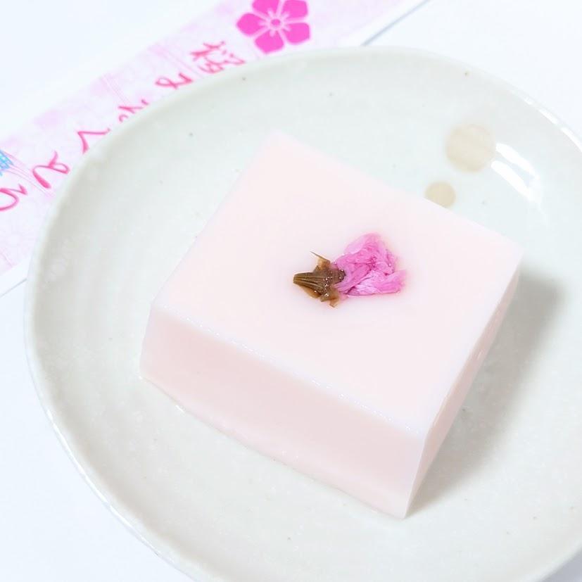 桜みるくとうふ