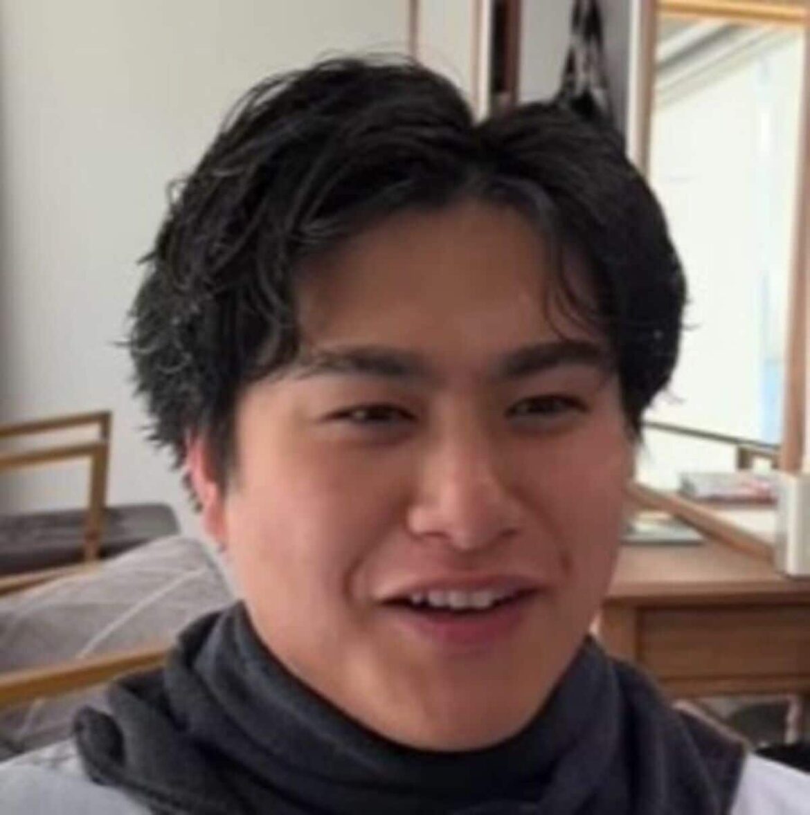 爽やかな黒髪の男性　流行りの「アクティブショート」を希望すると…今っぽいイメチェン結果に本人大満足 「一生、美しく」を戦略にする。内閣府データから紐解く、2026年の資産形成とウェルビーイングも解説 | LIMO | くらしとお金の経済メディア