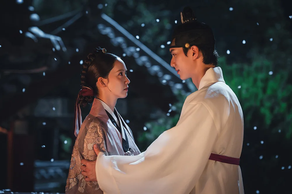 時代劇×タイムスリップ×料理の面白すぎる三角関係
『暴君のシェフ』は恋愛ドラマでもあるんですよね。
