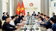 ベトナムと米国は、2027年のAPEC開催に向けて連携を強化し、民間セクターの動員を図る。