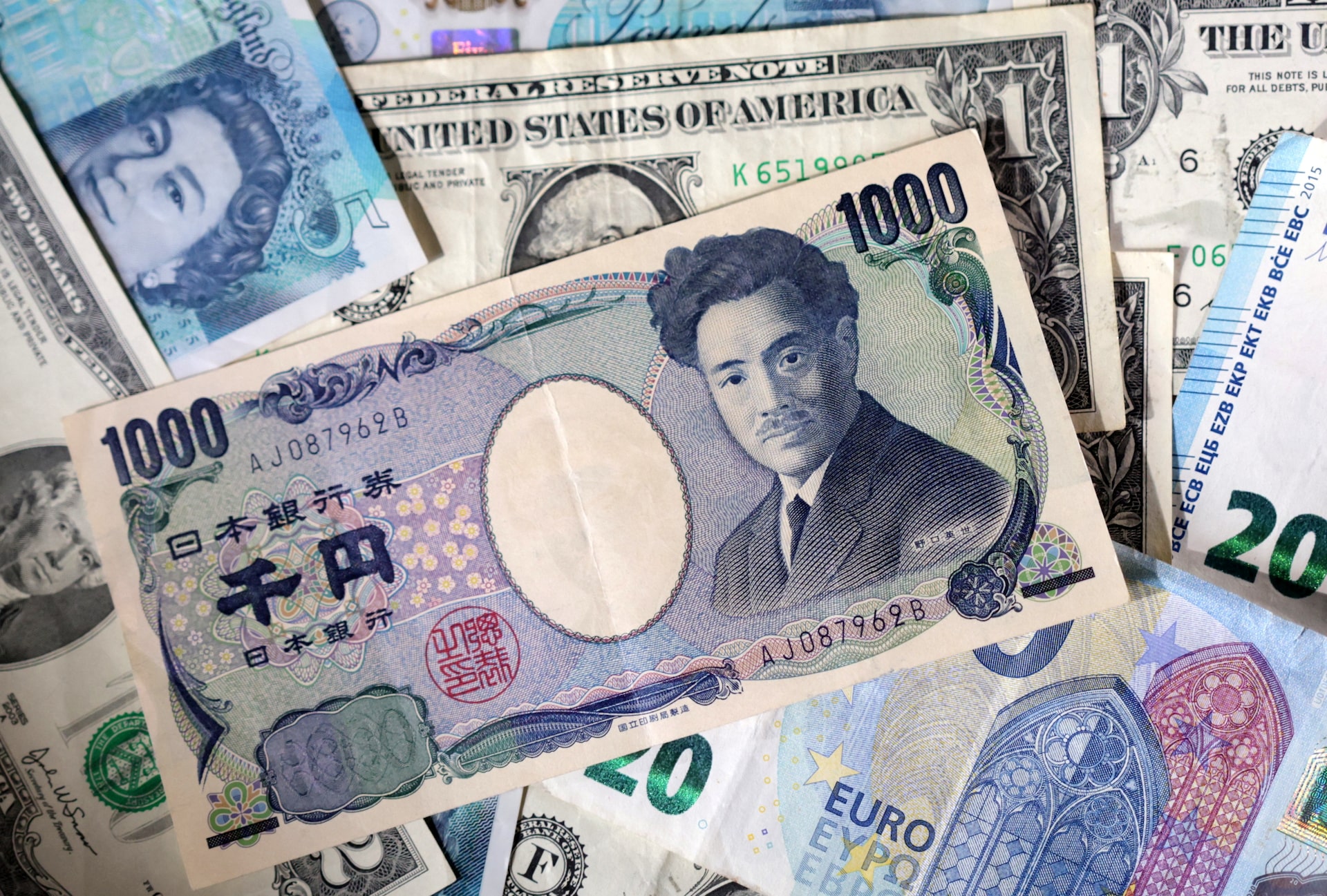 ＮＹ外為市場＝円上昇、年金基金巡る財務相発言が支援　中東情勢も注視