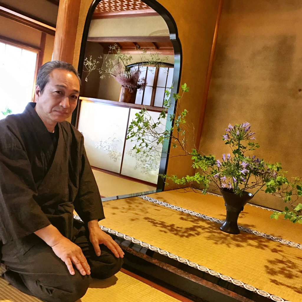 ‪華道の世界を描いた『#高嶺の花』ではドラマの中でたくさんの生け花が飾られています。‬
‪月島家、ももの部屋など、さまざまな場面に生け花が登場しますので、お花の...