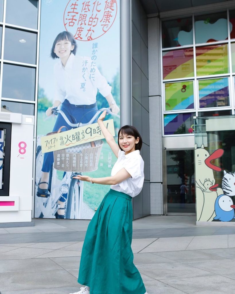 .
巨大えみるとリアルえみる
8メートルの看板で2ショット撮りました。
大阪へお越しの際はぜひ会いにきてくださいね︎
.
#健康で文化的な最低限度の生活 #ケン...
