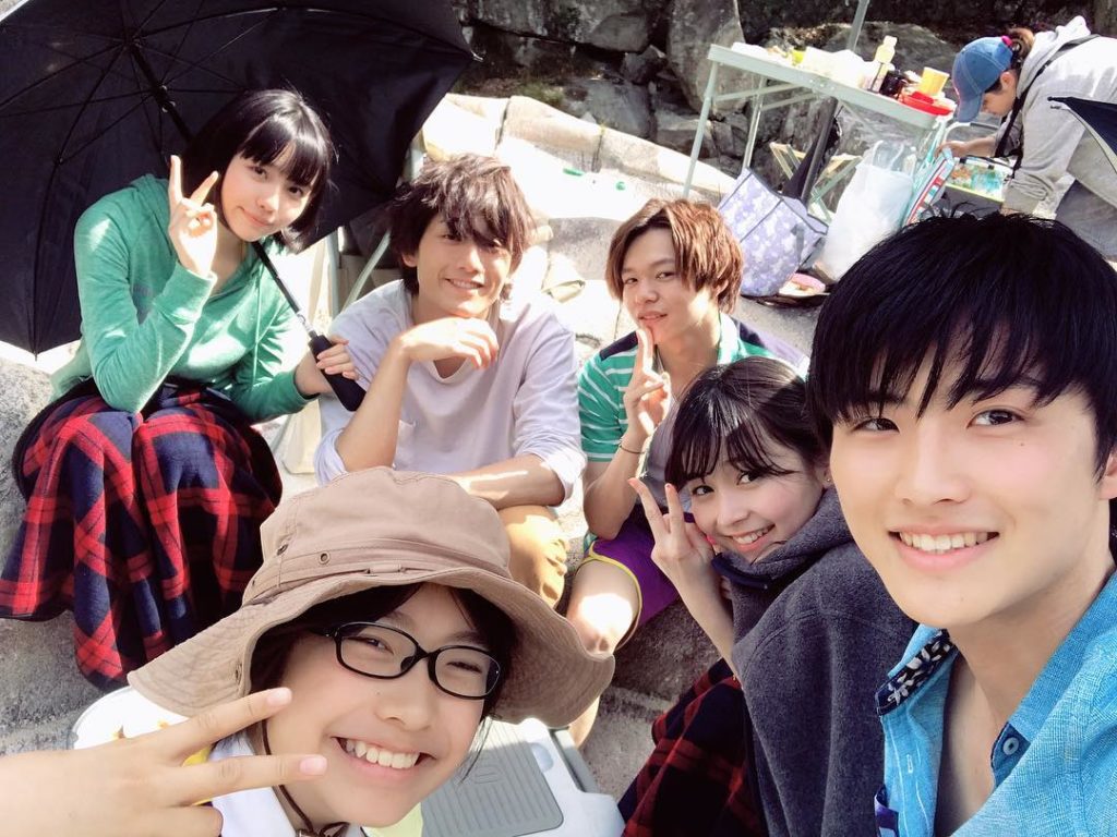 ＼オフショット大放出③／

本日お誕生日の、理緒の弟役 南出凌嘉 さん。
実は、撮影現場でたくさんのオフショットを撮影してくれました!!
.
BBQのシーンは、...