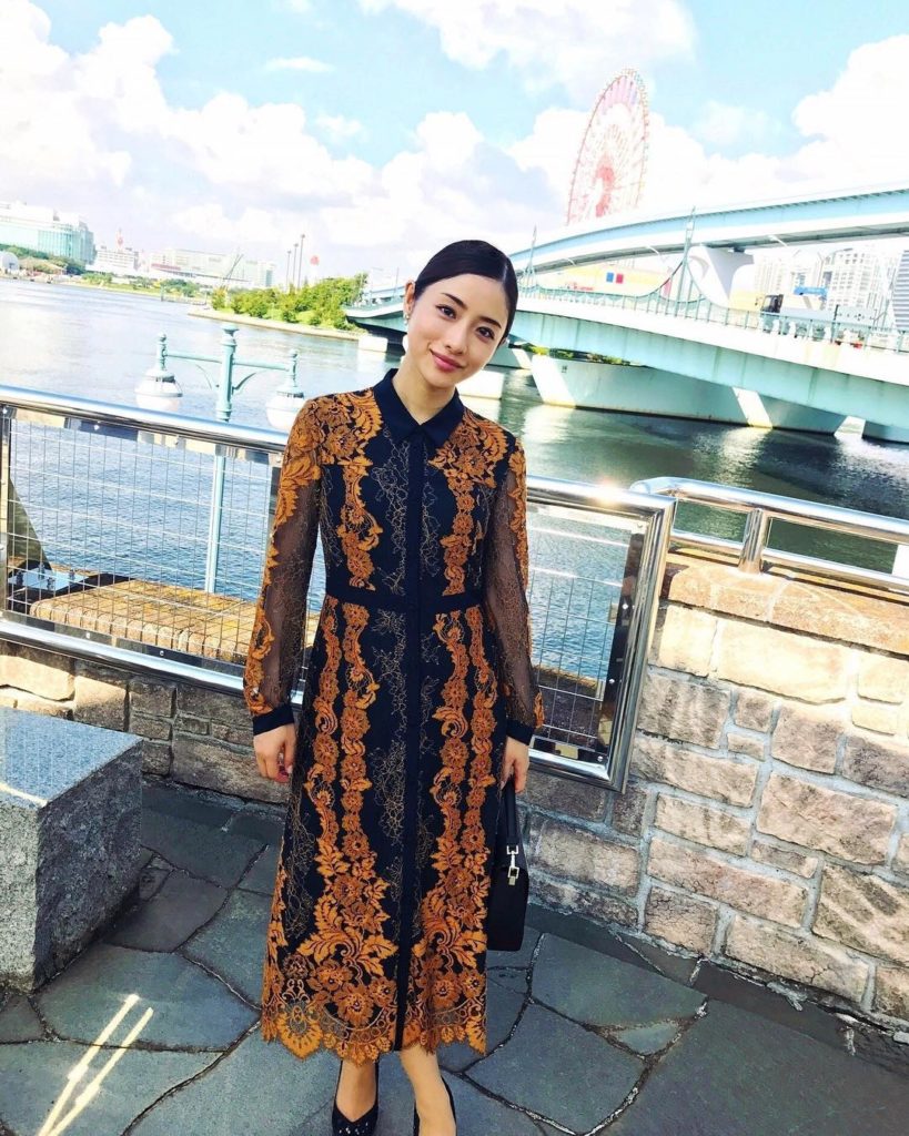 ‪『#高嶺の花』第５話のご視聴ありがとうございました！‬ ‪もも(#石原さとみ)が家元になる事を決意！？‬
‪直人(#峯田和伸)との結婚へ突き進む中、ももは”驚...