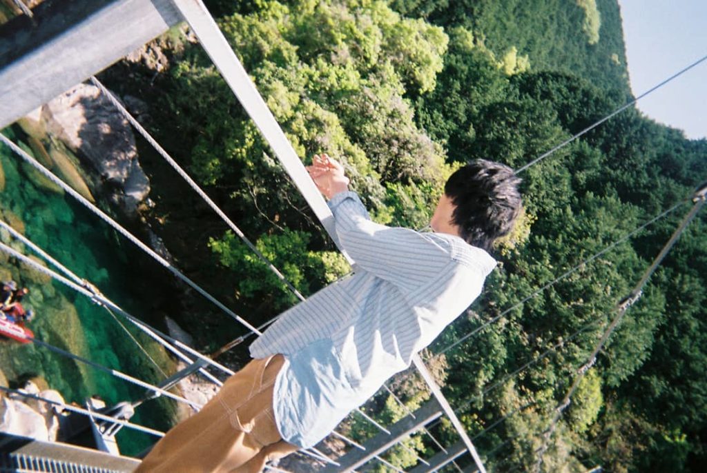 #南波あつこ 先生の印象に残ったシーン
.
ナミオ初登場時のめっちゃいい声（完全に好き）
（※原文）
ということで初登場シーンの衣装のナミオ役 #水石亜飛夢 ...