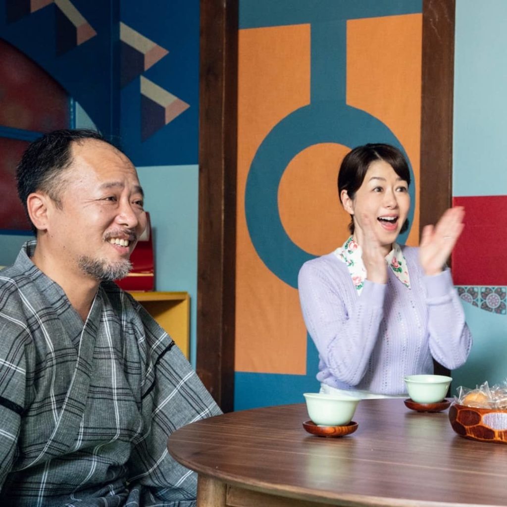 え！あと３日？やったー﻿
﻿
「#ミライさん」放送まであと３日﻿
﻿
#2人ともすごく笑顔﻿
#2人が喜んでいるのはなぜでしょう﻿
#理由は第1話で明らかに
#...