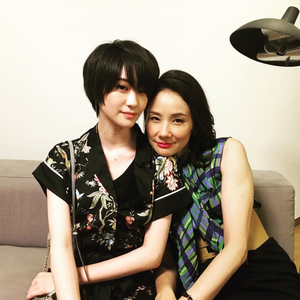 原口さん&更紗さん
写真を撮らせてもらうこちらもドキドキしてしまう二人の雰囲気

#tbs #火曜ドラマ #中学聖日記 #有村架純 #岡田健史 #町田啓太  #...